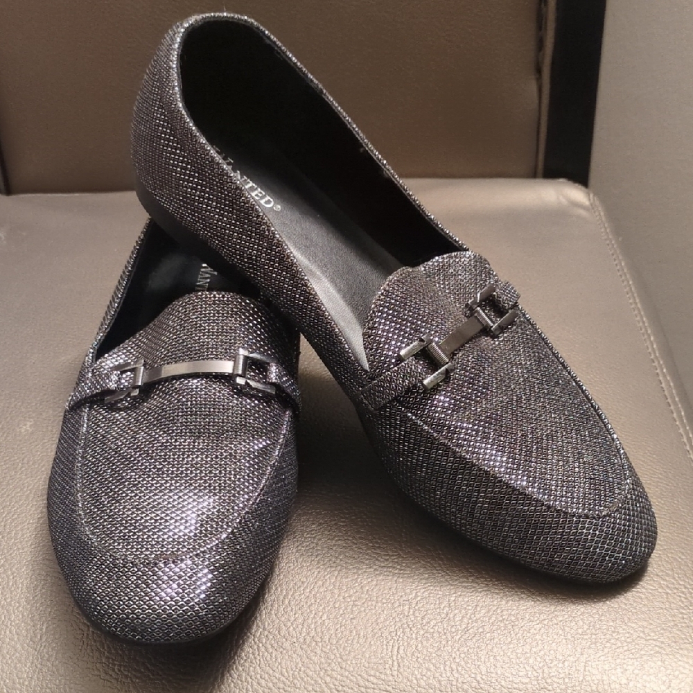Women's Size 10 Silver Loafers